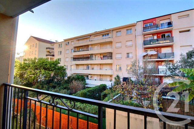 Appartement T2 à vendre - 2 pièces - 45.4 m2 - NICE - 06 - PROVENCE-ALPES-COTE-D-AZUR - Century 21 Optimmo